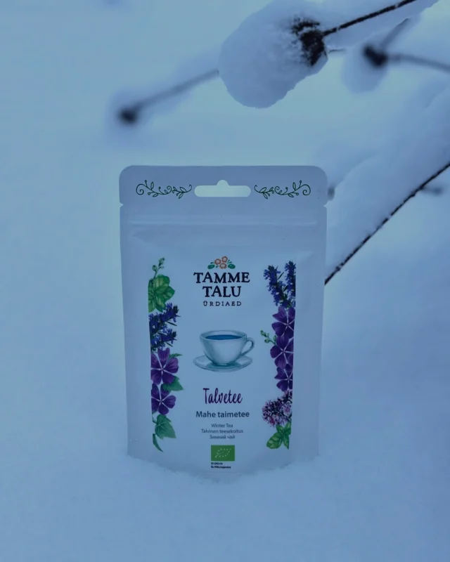 Selle aasta esimene lumine❄️ talveilm kohe kutsub jooma Talveteed🫖

Miks Talvetee sulle hea on?

🌸Koostises olevad mets-kassinaeri õied, harilik pune ja iisop ning tüümian on kõik tuntud kui hingamisteede haigusi leevendavad ravimtaimed

🌸Tee on meeldiva maitse ja lõhnaga, eriti kui lisada veel lusikatäis mett🍯

🌸Sobib ideaalselt õhtuseks joomiseks, sest tees sisalduvad taimed on rahustava toimega

#tammetaluürdiaed #tammetalu #talv #organic #tee