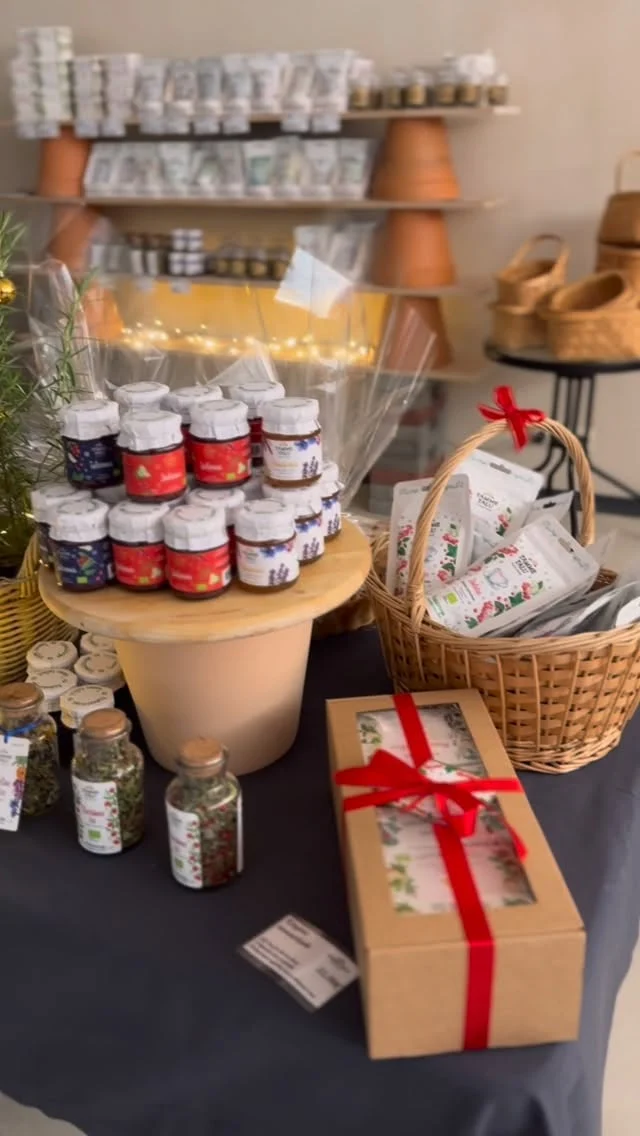 Kõik jõulukingid saad valida rahulikult ja stressivabalt🎁

Tamme talu kingipood on avatud E-R 8.00 - 15.00 ning L-P 11.00 - 15.00

Talust kohapealt saad:
✨Tooteid degusteerida
✨Valmis kinkekomplekte
✨Puhta koostisega ja käsitööna valminud Tamme talu tooteid kogu perele

Ootame sind väga!🧡